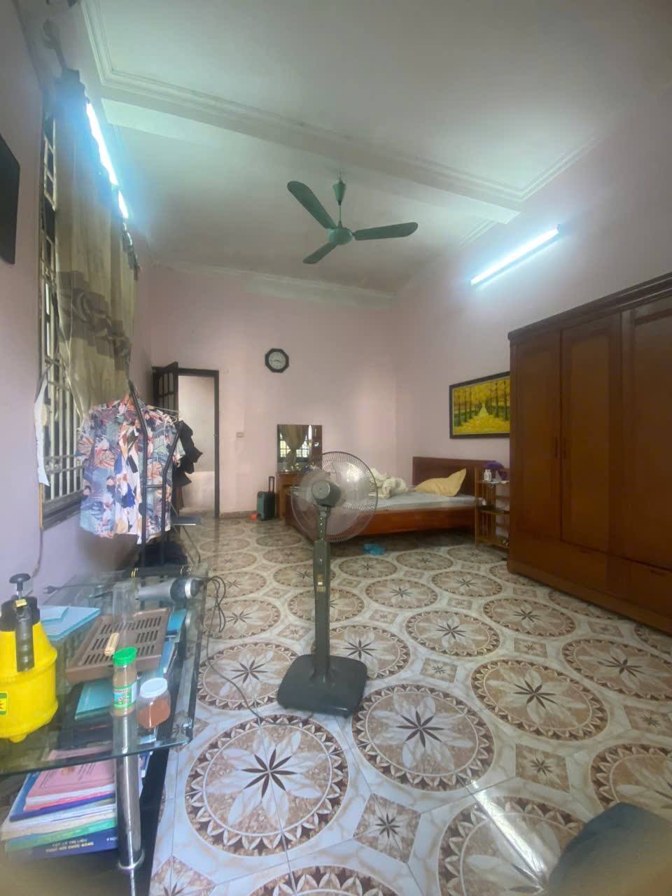 Bán nhà phố Đường Thành, 60m2, 3 tầng, mặt tiền 4m, nhỉnh 43 tỷ, kinh doanh đỉnh