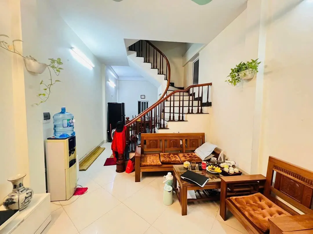 Bán Nhà Đội Cấn 44/46m2. 4 tầng. mặt tiền 3.7m. giá 10.5 tỷ Ba Đình Hà Nội