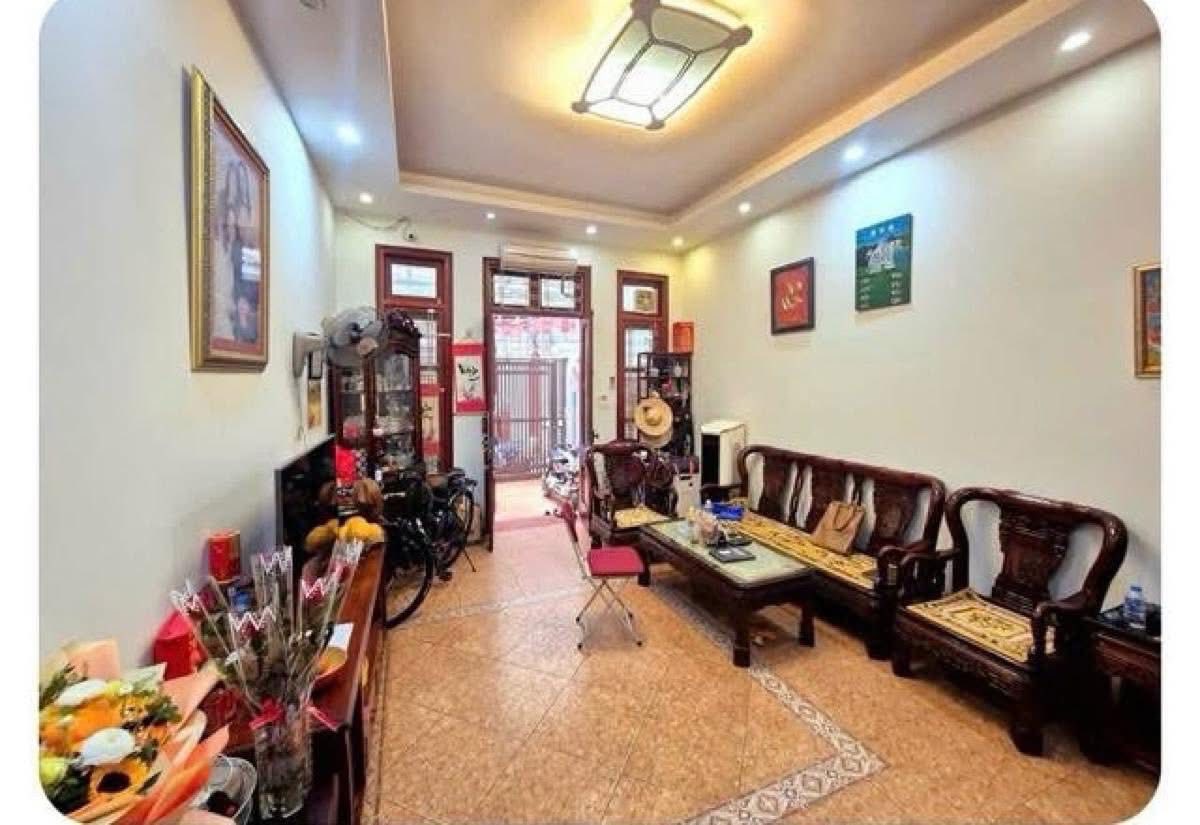 Bán nhà phố Hàng Mành, 60m2, 3 tầng, mặt tiền 4m, nhỉnh 43 tỷ, kinh doanh đỉnh