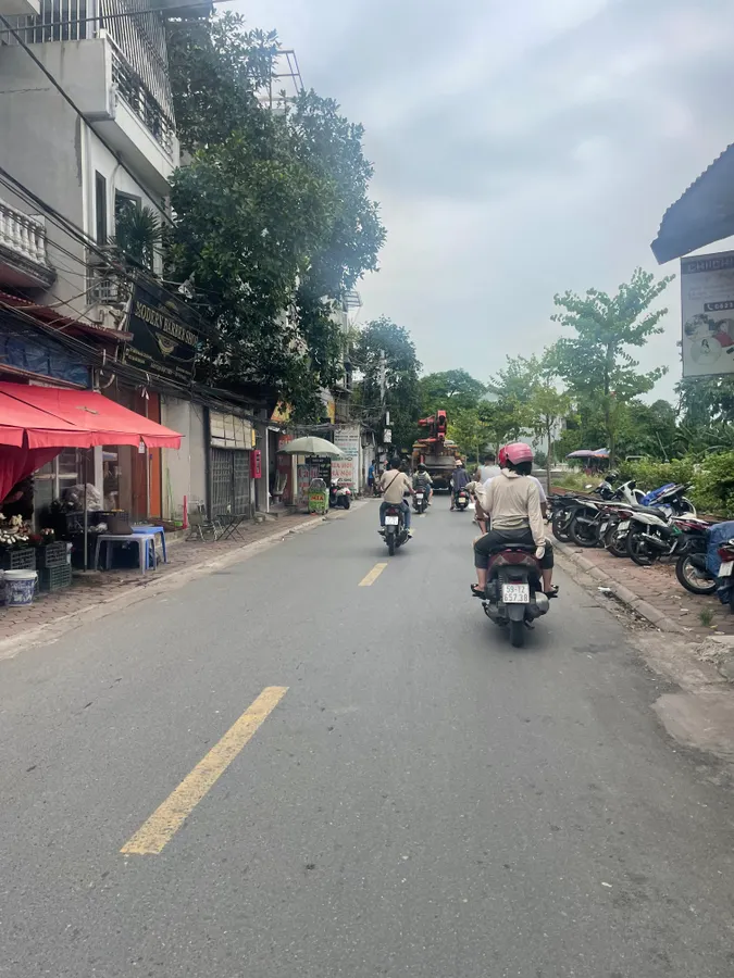 BÁN ĐẤT THỔ CƯ ,Phố Bắc Cầu 60m2 MT 3.68m, 5 tỷ Long Biên Hà Nội.