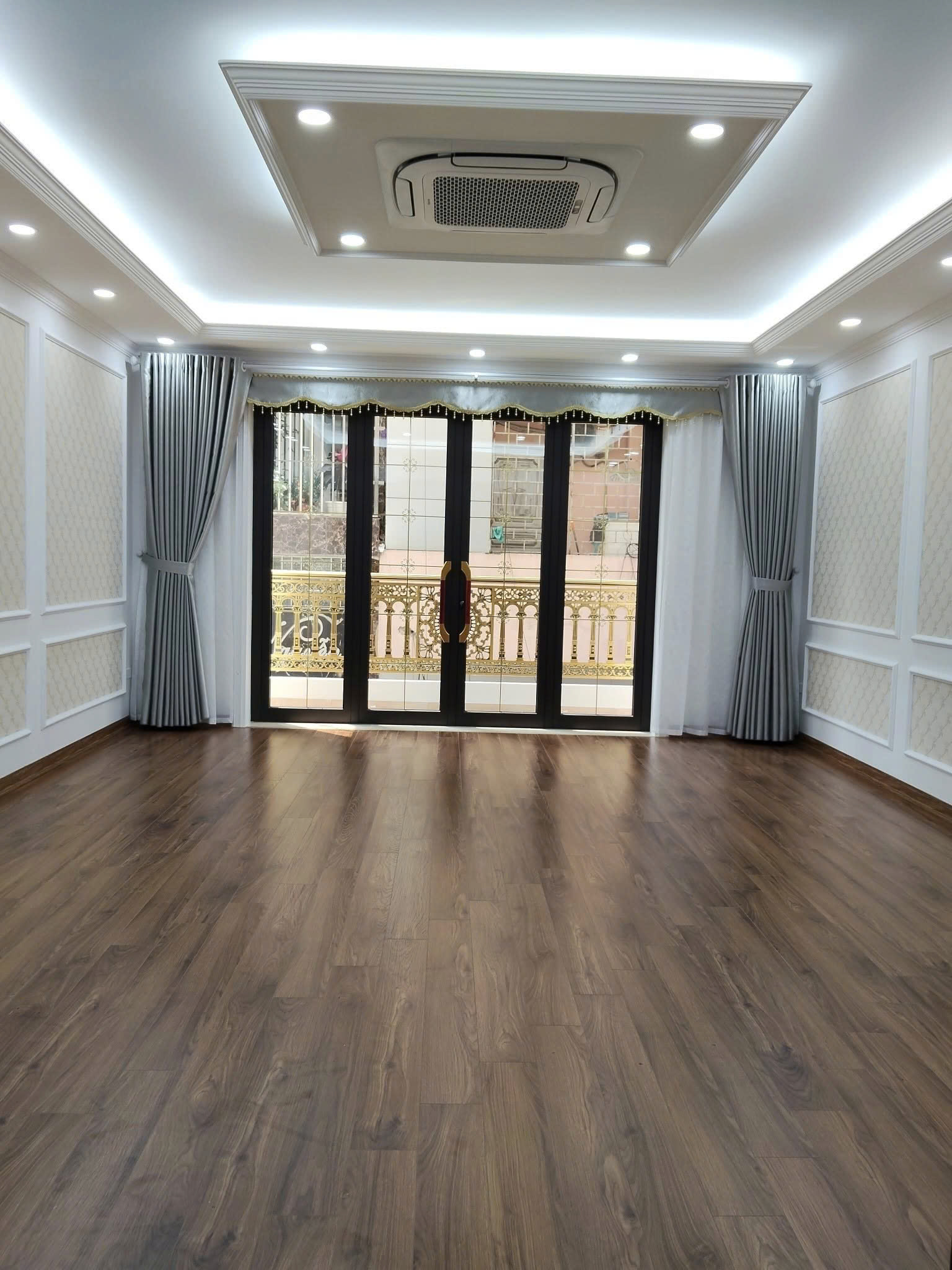 BÁN NHÀ MẶT PHỐ ĐÔNG QUAN, CẦU GIẤY – 60M x 6T THANG MÁY – MT 5.5M – Ô TÔ TRÁNH – GIÁ 26.8 TỶ