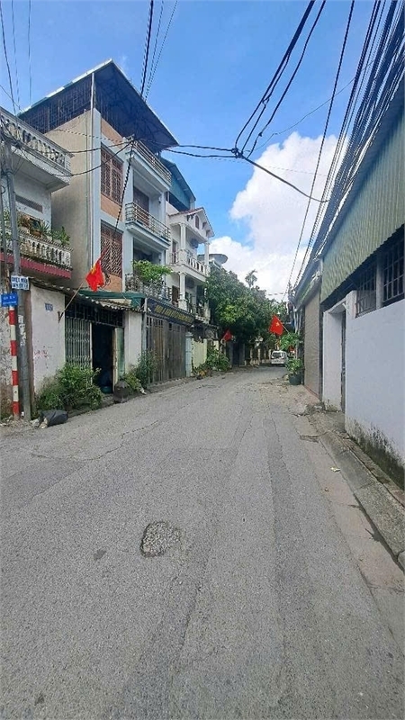 BÁN NHÀ THẠCH BÀN LONG BIÊN – VIEW ĐẸP – MẶT TIỀN RỘNG – GIÁ GIẬT MÌNH – 5 TẦNG THANG MÁY – 44M – NGÕ RỘNG Ô TÔ TRÁNH