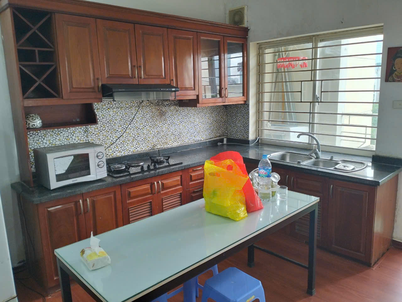 Cho thuê căn hộ 503 nhà e3a, số 7 Vũ Phạm Hàm, Yên Hoà, Cầu Giấy, Hà Nội