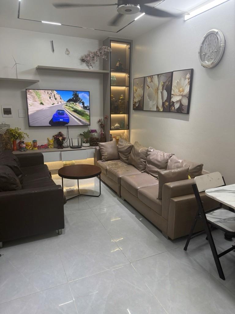 Nhà đẹp Tây Thăng Long 43m2, 6 tầng, ô tô tránh, sát UBND Thượng Cát