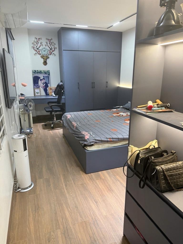 Nhà đẹp Tây Thăng Long 43m2, 6 tầng, ô tô tránh, sát UBND Thượng Cát