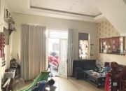 Share 1 phòng trong nhà nguyên căn, ít người ở, có thể dọn vào ngay.