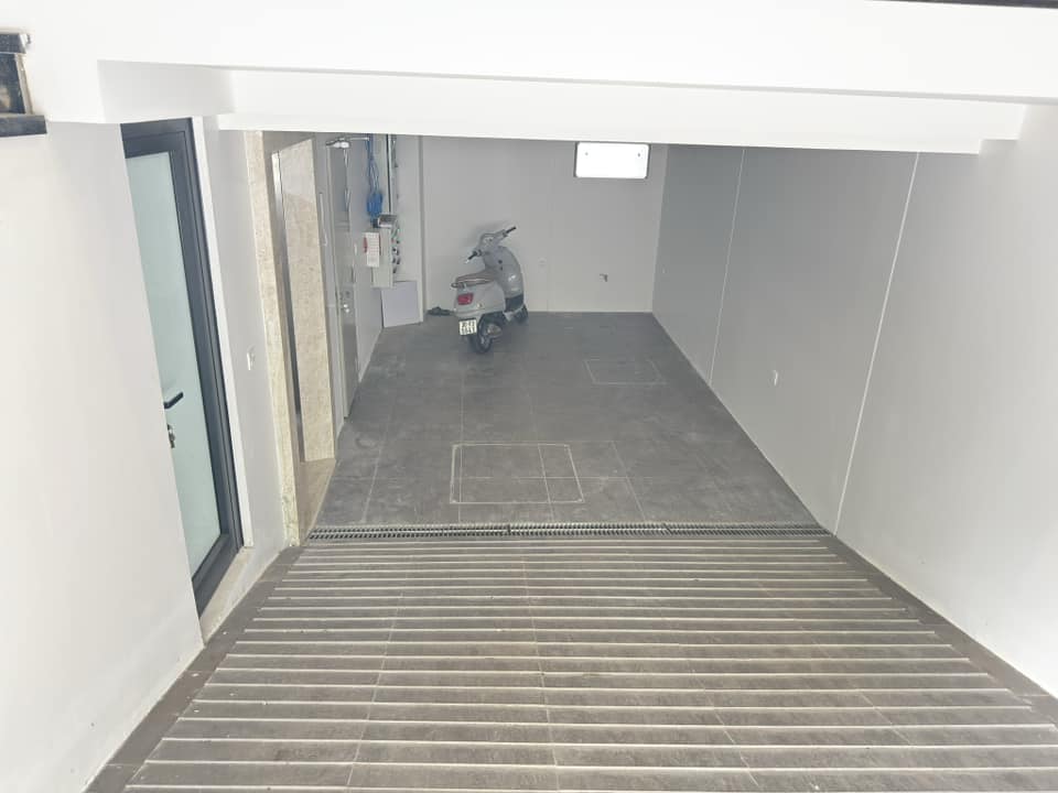 Nhà 8 Tầng Mặt Phố Tây Hồ – 70m2 SD – Vỉa Hè Kinh Doanh – 47 Tỷ