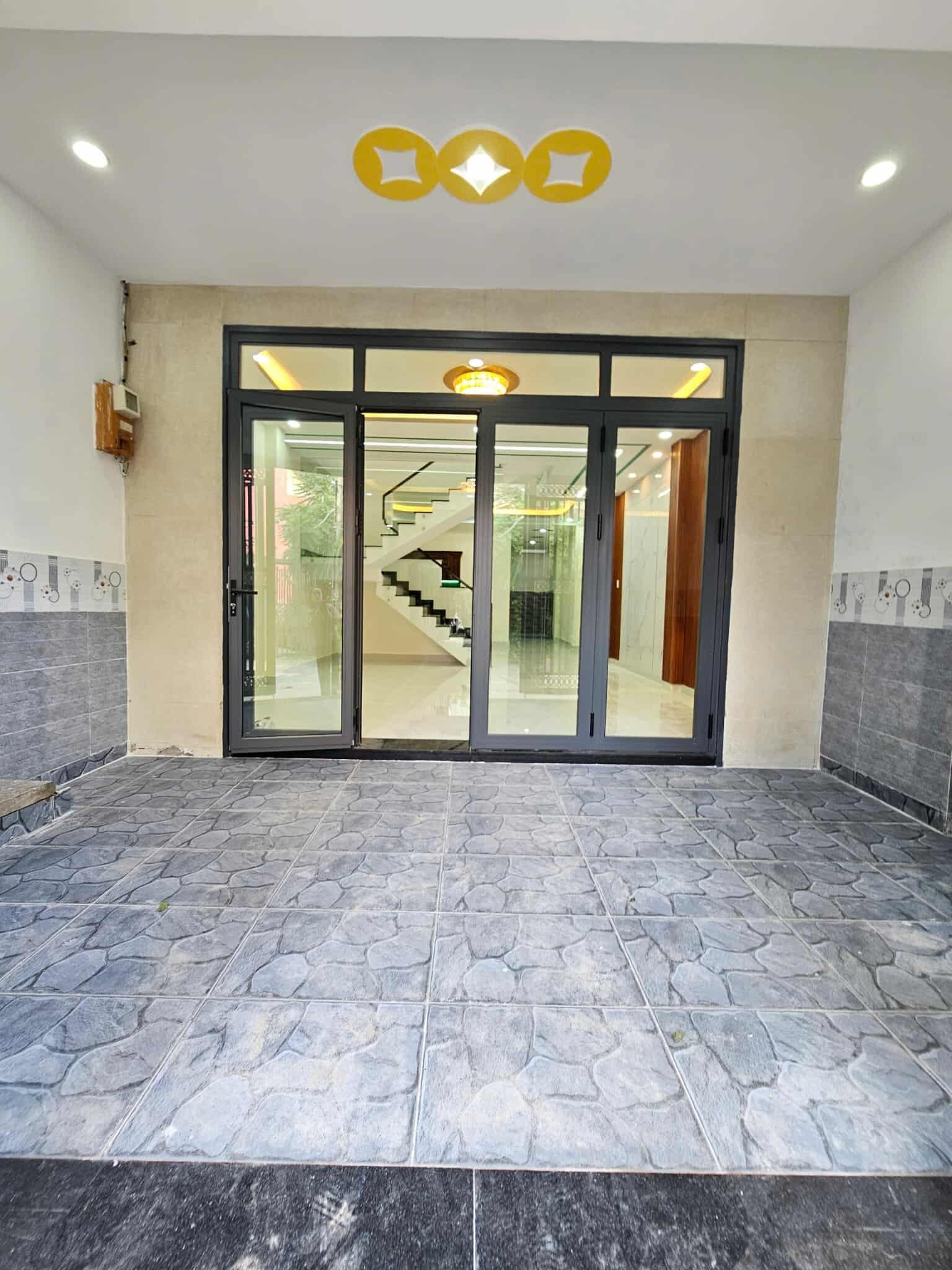 SIÊU PHẨM NHÀ 2 TẦNG BTCT ĐẸP LUNG LINH 88M2 NGANG 5M. MẶT TIỀN ĐƯỜNG XUÂN THỚI 16 GẦN GIÁO XỨ BÙI MÔN