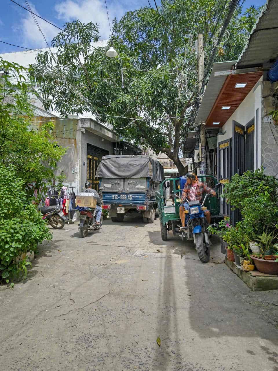 SIÊU PHẨM NHÀ 2 TẦNG BTCT ĐẸP LUNG LINH 88M2 NGANG 5M. MẶT TIỀN ĐƯỜNG XUÂN THỚI 16 GẦN GIÁO XỨ BÙI MÔN