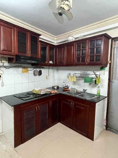 Nhà Đường Nguyễn Trọng Tuyển Phường 8 Quận Phú Nhuận Cũ.
