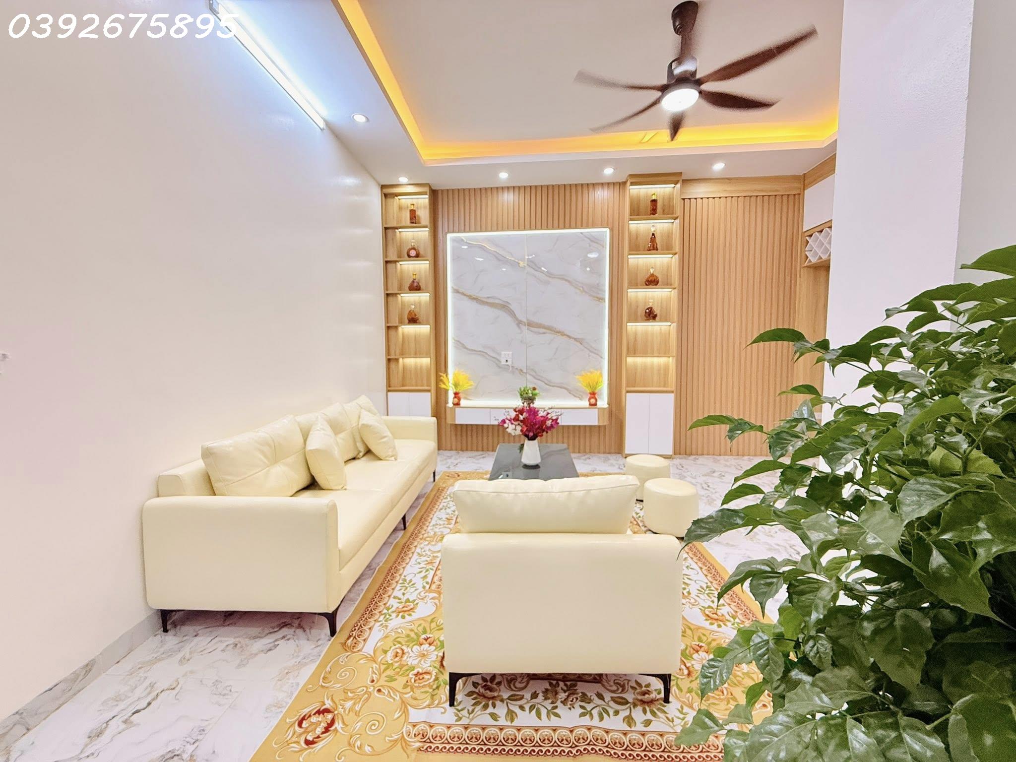 Bán nhà Thanh Lãm 47m2, 5 tầng, ô tô đỗ cửa, 2 mặt thoáng, ở ngay