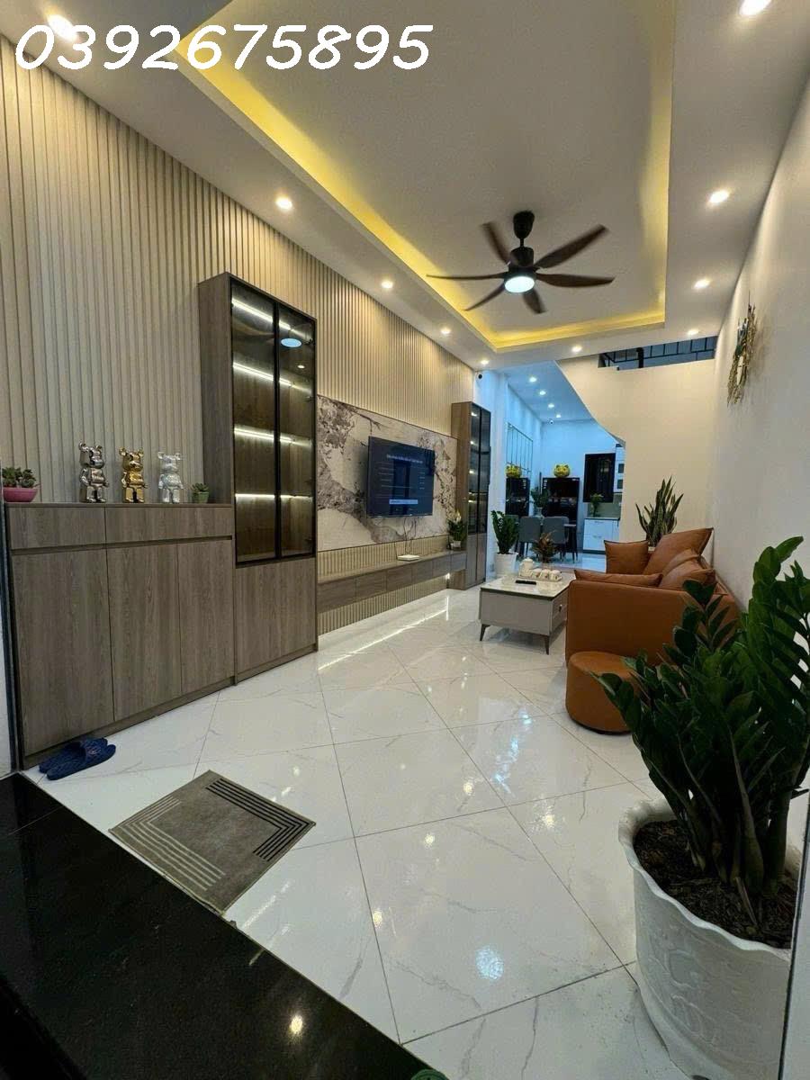 Bán nhà Phố Xốm 50m2, 5 tầng, ô tô tránh, ngõ thông, nhà mới ở ngay
