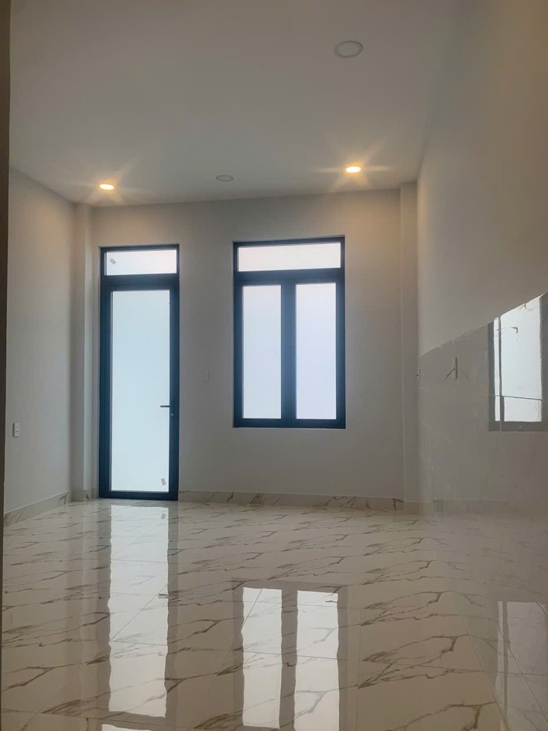 Bán nhà đường Lê Văn Thịnh, P . Cát Lái, TP HCM. 3 tầng. DT 124m2, sổ hồng. Giá 9.5 tỷ.