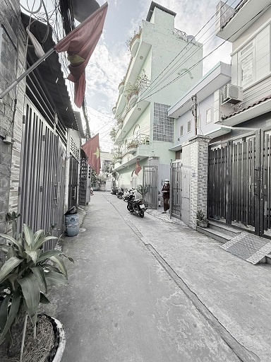 SIÊU PHẨM NHÀ ĐẸP NGUYÊN CĂN – QUẬN 12 – SỔ HỒNG RIÊNG – HẺM XE HƠI