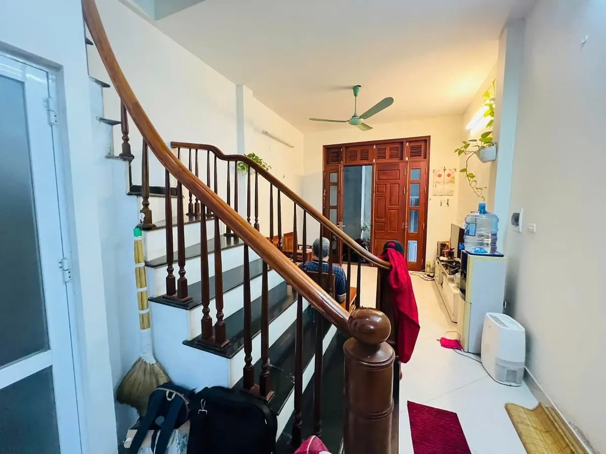 Bán Nhà Đội Cấn 44/46m2. 4 tầng. mặt tiền 3.7m. giá 10.5 tỷ Ba Đình Hà Nội