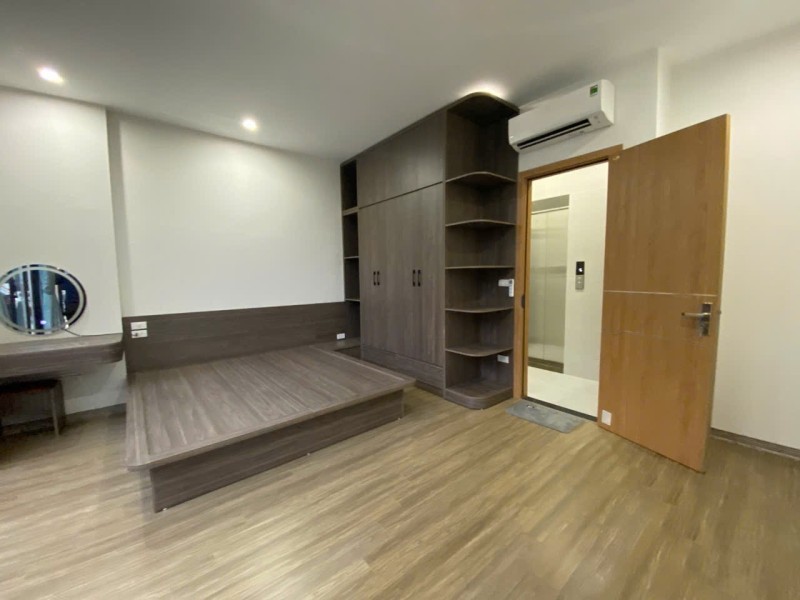 BÁN NHÀ MỚI NGUYỄN VĂN LINH – THẠCH BÀN, 6 TẦNG THANG MÁY – FULL NỘI THẤT – GIÁ 7.95 TỶ