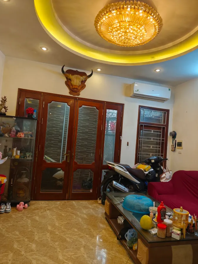 Bán Nhà Tây Sơn 50m2. 5 tầng. mặt tiền 5m. giá 12.5 Tỷ Đống Đa Hà Nội