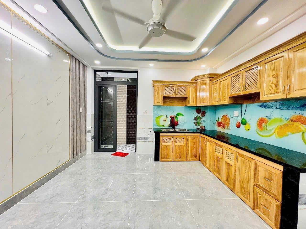 Bán nhà hẻm 8m Trường Chinh, phường 14, Tân Bình, 4x19m; 4 tầng