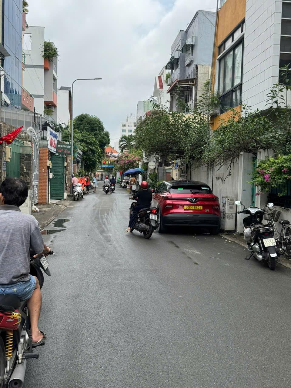 **Bán nhà mặt tiền Hiệp Nhất** phường 4 Tân Bình; 6x28m; trục CMT8