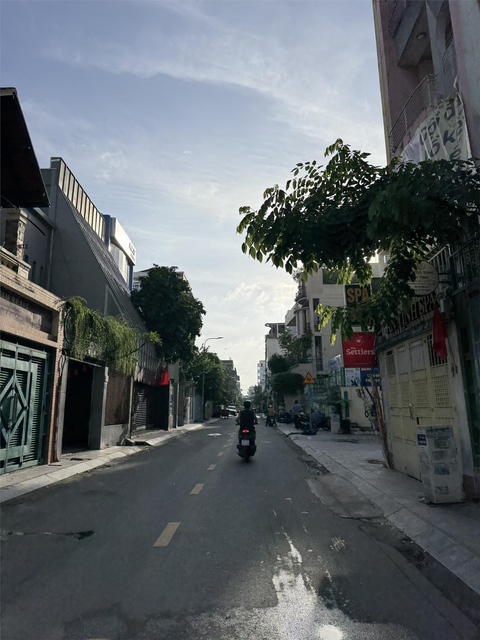 **Bán nhà mặt tiền Yên Thế, phường 2, Tân Bình (10*15) khu sân bay