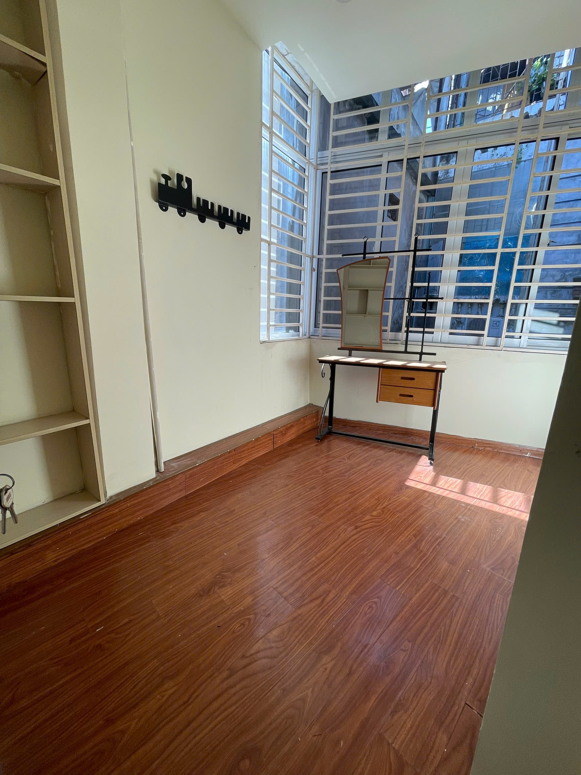 Cho thuê nhà ngõ 31 Nguyễn Cao, 3 tầng x 30m2, 3 PN, 8 Triệu