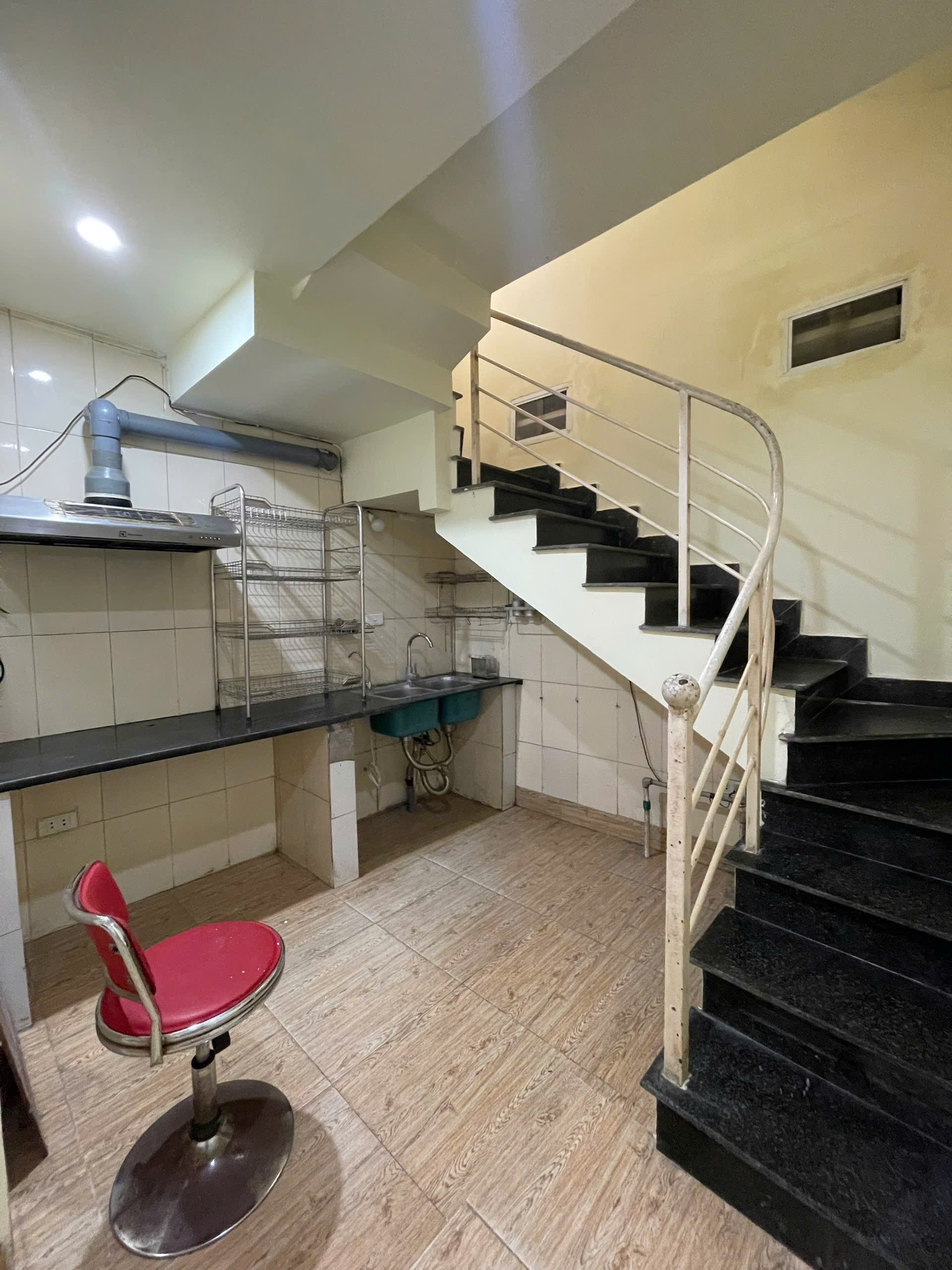 Cho thuê nhà ngõ 31 Nguyễn Cao, 3 tầng x 30m2, 3 PN, 8 Triệu