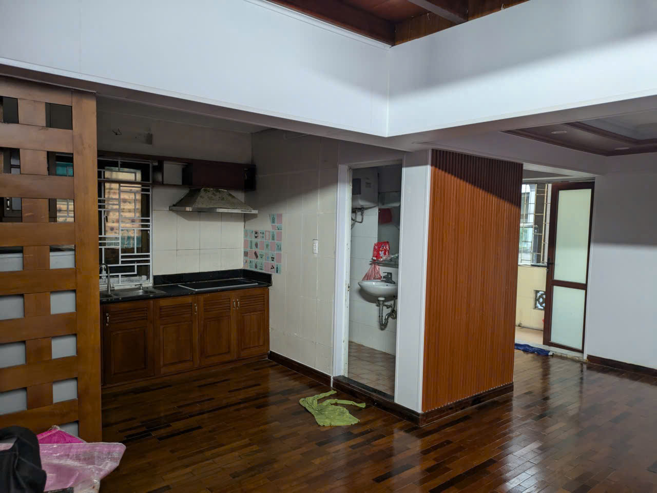 Cho thuê căn hộ duplex tầng 5 ngõ 85 Trường Chinh, 40m2 x 2 tầng, 2 ngủ, 1PK, wc, 10 Triệu
