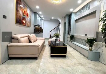 Cho thuê nhà ngõ 110 Định Công 5 tầng x 35m2, 3PN