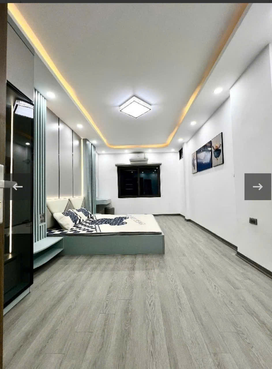 Cho thuê nhà ngõ 110 Định Công 5 tầng x 35m2, 3PN