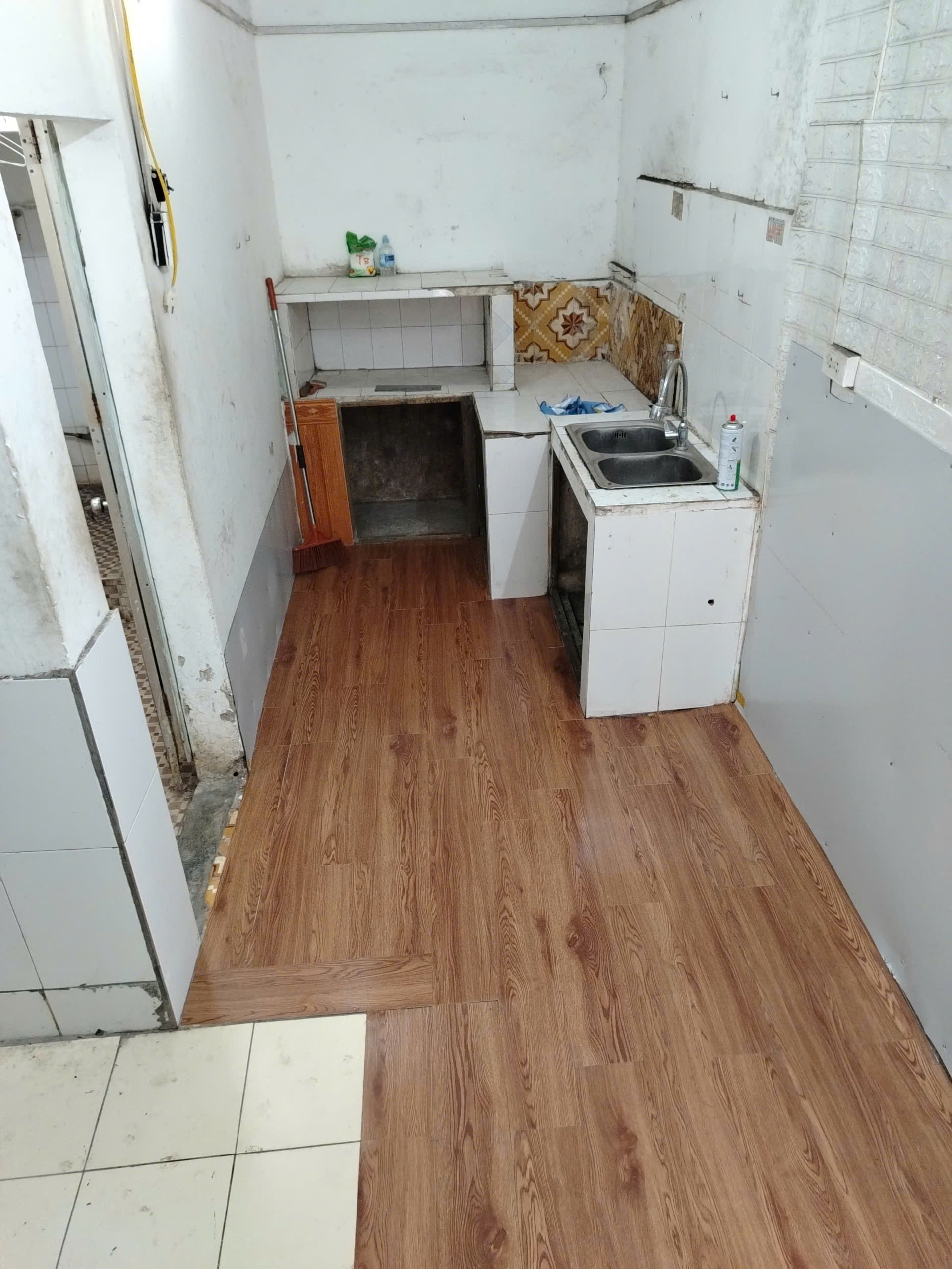 Cho thuê nhà ngõ 164 Khương Thượng, 40m² x 3 tầng, 3PN, 9 triệu/tháng