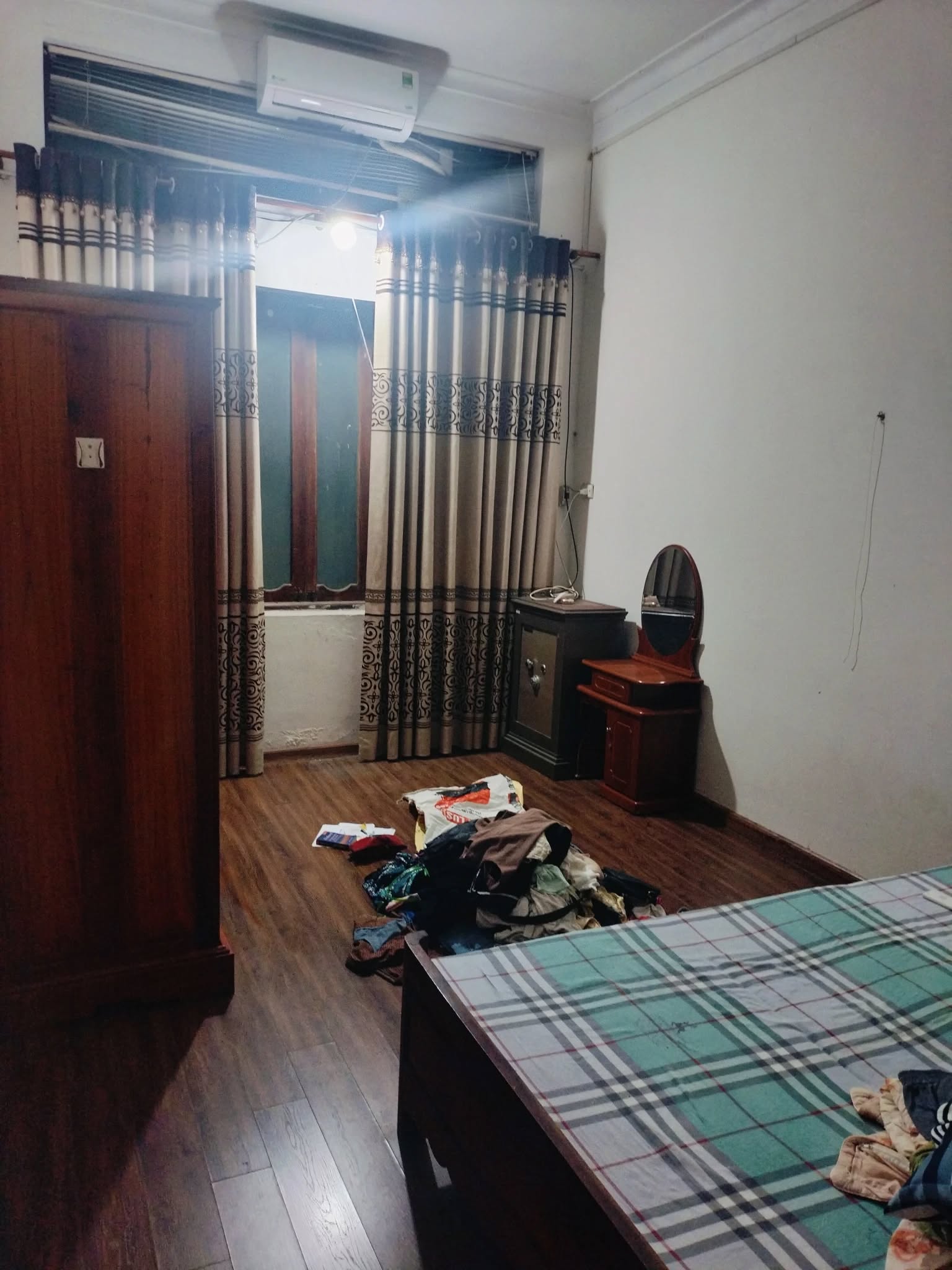 Cho thuê nhà Ngõ Gốc Đề, Hoàng Mai 4 tầng x 40m2, 4PN, 3 vệ sinh, 11 Triệu