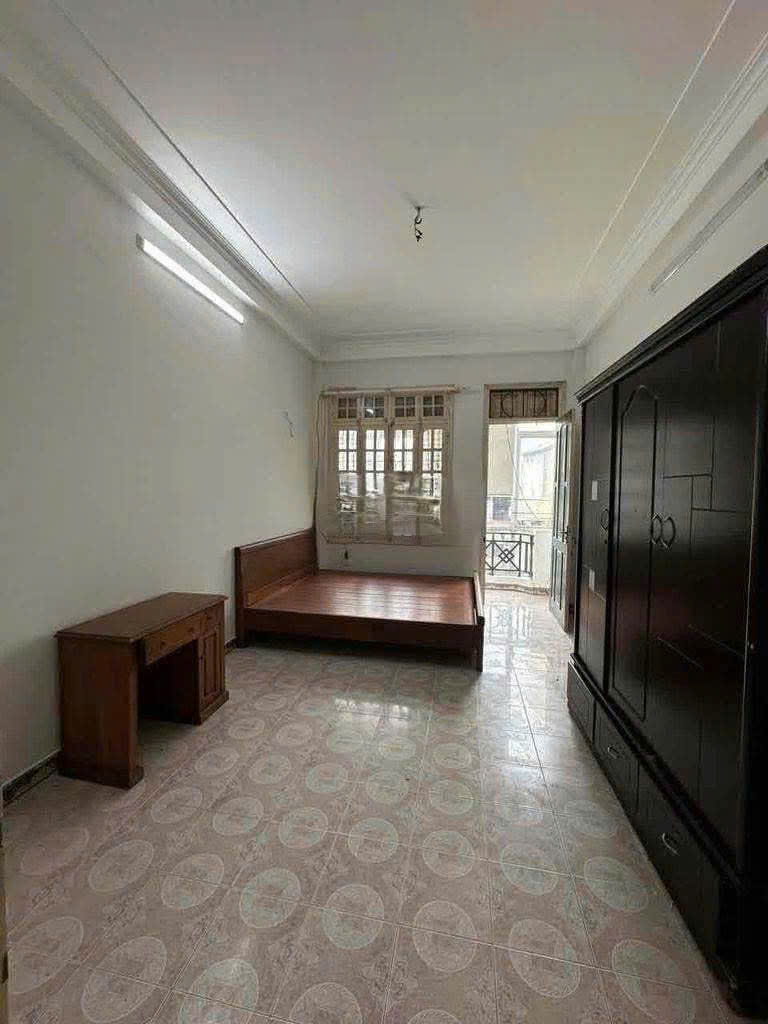 Cho thuê nhà nguyên căn ngõ Quỳnh 30m² x 5 tầng 3 PN, 14 Triệu có tl
