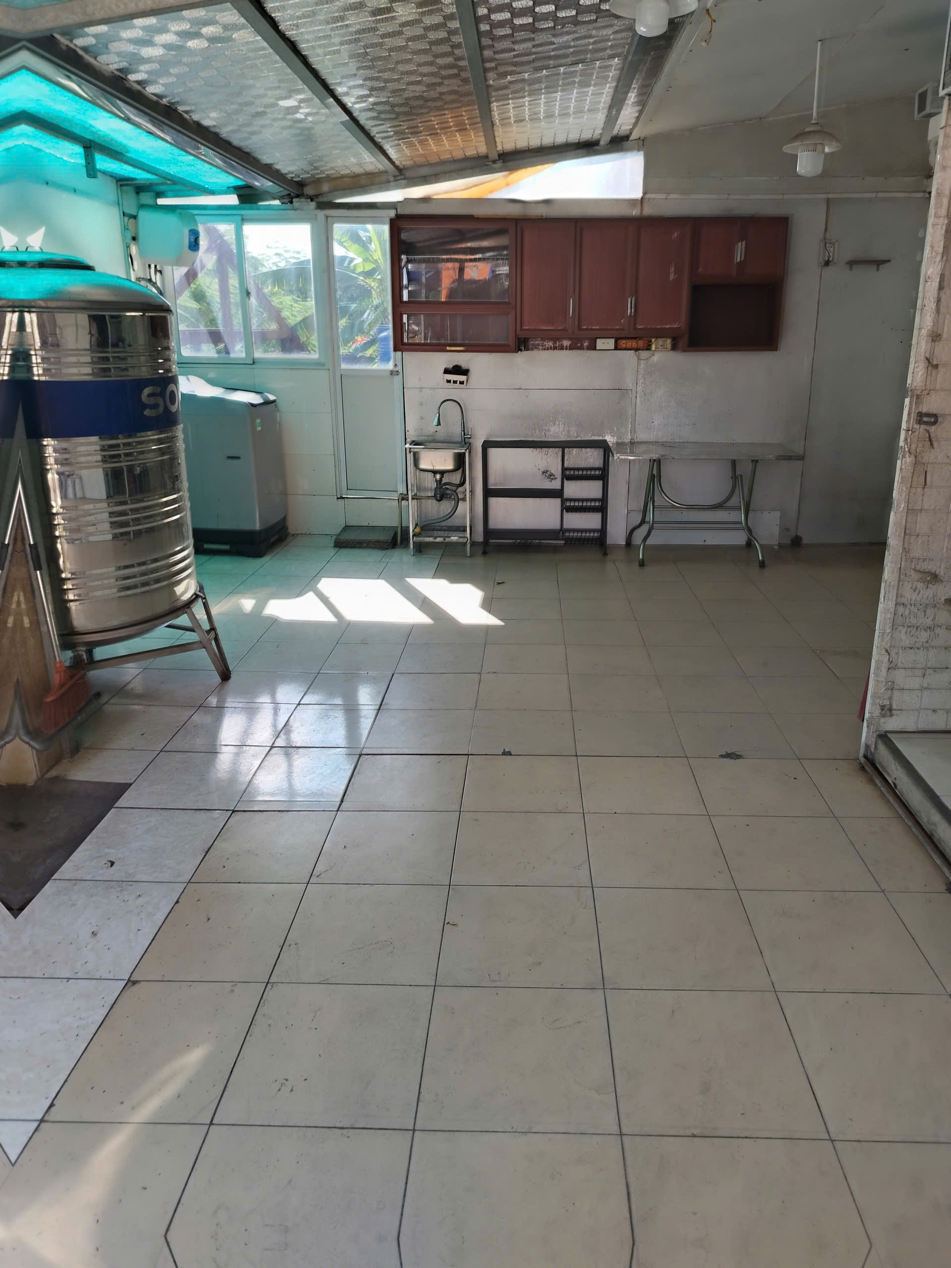 Cho thuê căn hộ Tập thể tầng 2 Đền Lừ, 90m2, 2 ngủ chỉ 8tr5