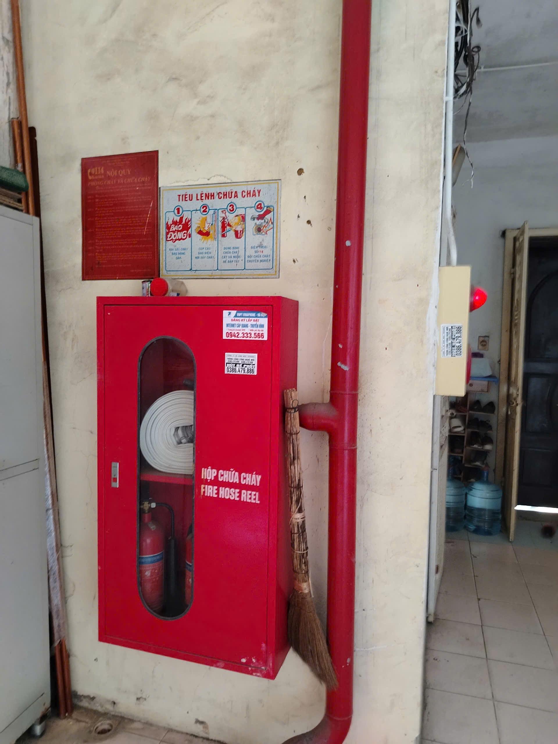 Cho thuê căn hộ Tập thể tầng 2 Đền Lừ, 90m2, 2 ngủ chỉ 8tr5