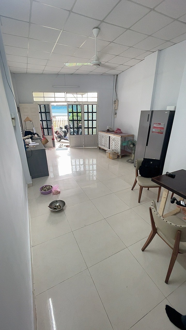 Bán nhà đường Số 13, Phước Long, HCM. 73m2, 2 tầng, 3PN, SH. Giá 4.35 tỷ.