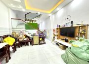 Bán nhà đường Số 11, Linh Xuân, TP HCM. DT 75m2, 2 tầng, 3PN, SH. Giá 5.5 tỷ.