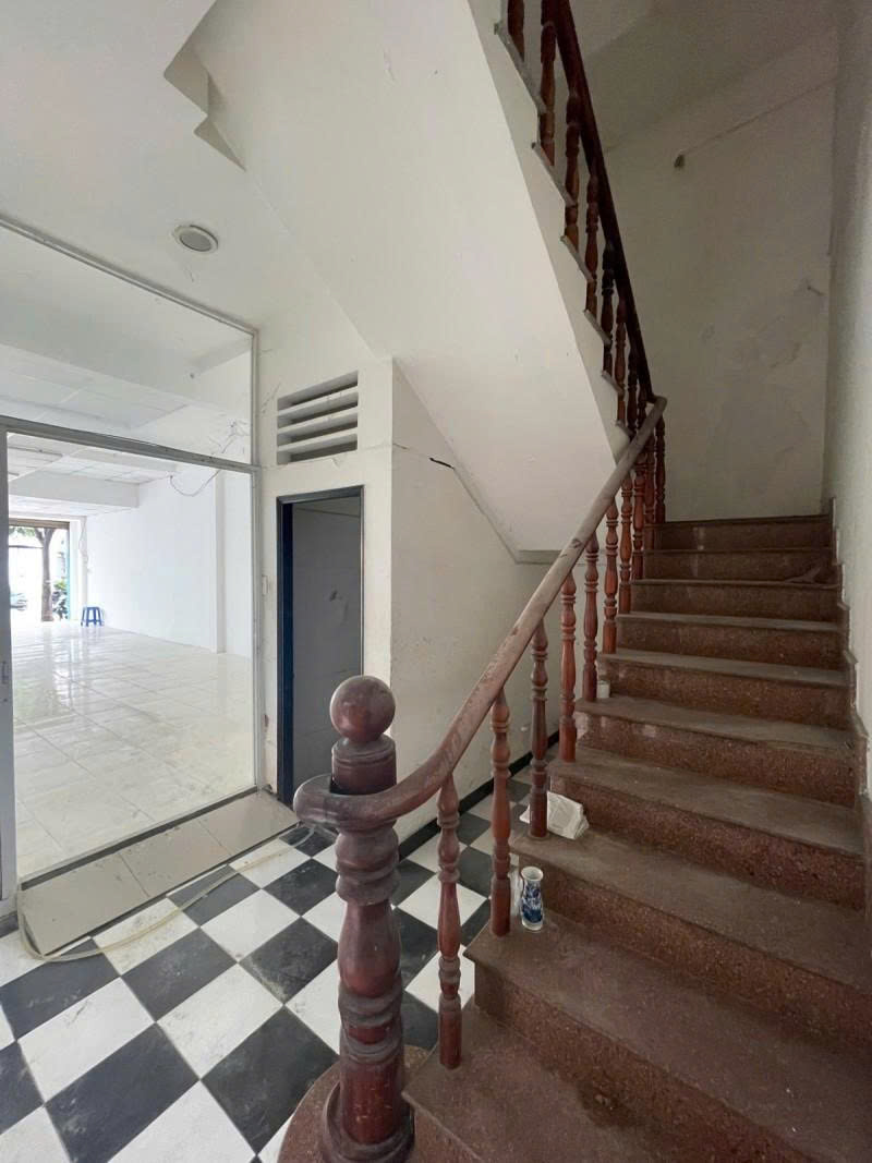 Bán nhà Mặt tiền Hồng Hà – Bạch Đằng, ngay Sân Bay TSN, 5,2x21m, 2 Tầng, 25,9 tỷ.