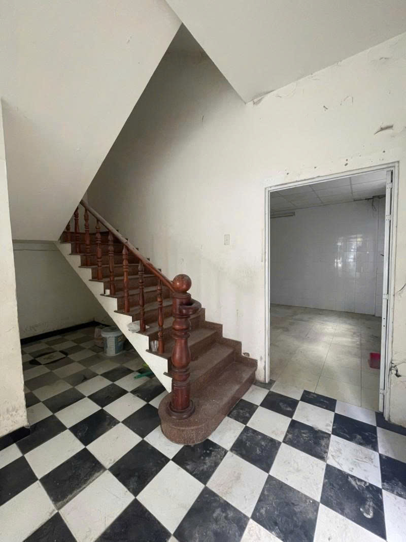 Bán nhà Mặt tiền Hồng Hà – Bạch Đằng, ngay Sân Bay TSN, 5,2x21m, 2 Tầng, 25,9 tỷ.