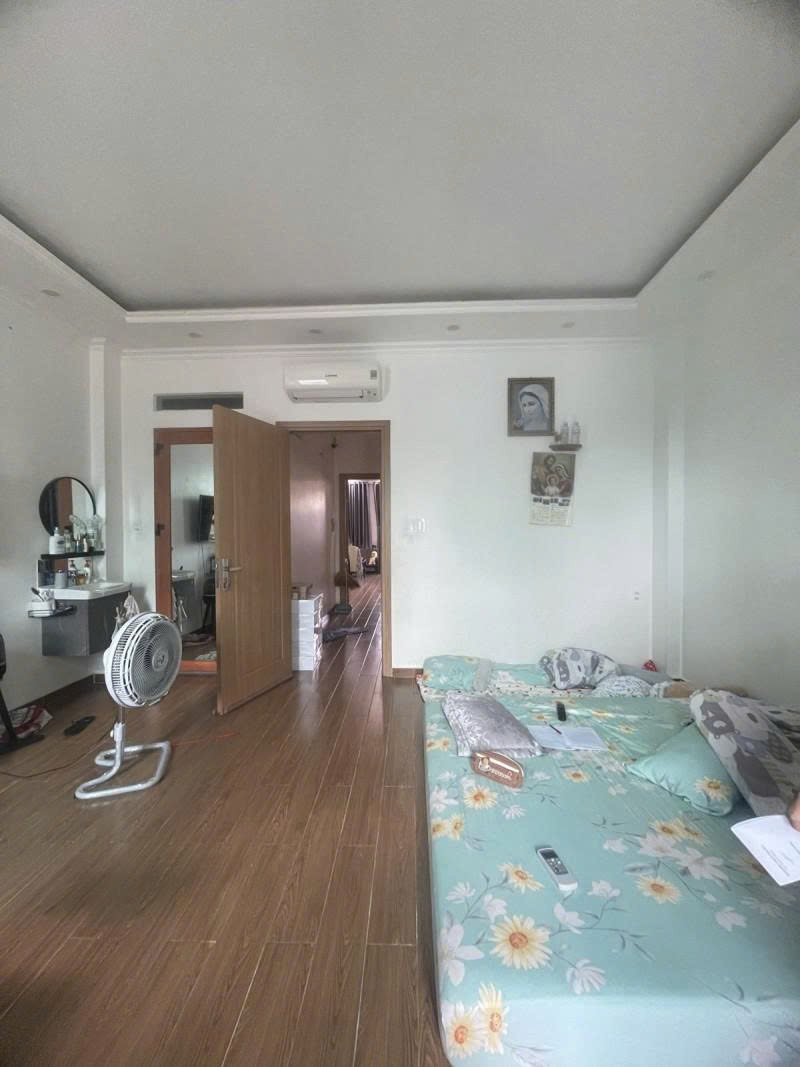 Bán nhà Mặt tiền Tân Kỳ Tân Quý – gần Kênh Nước Đen, 5x35m, 4 Tầng – 4PN, 21,9 tỷ.