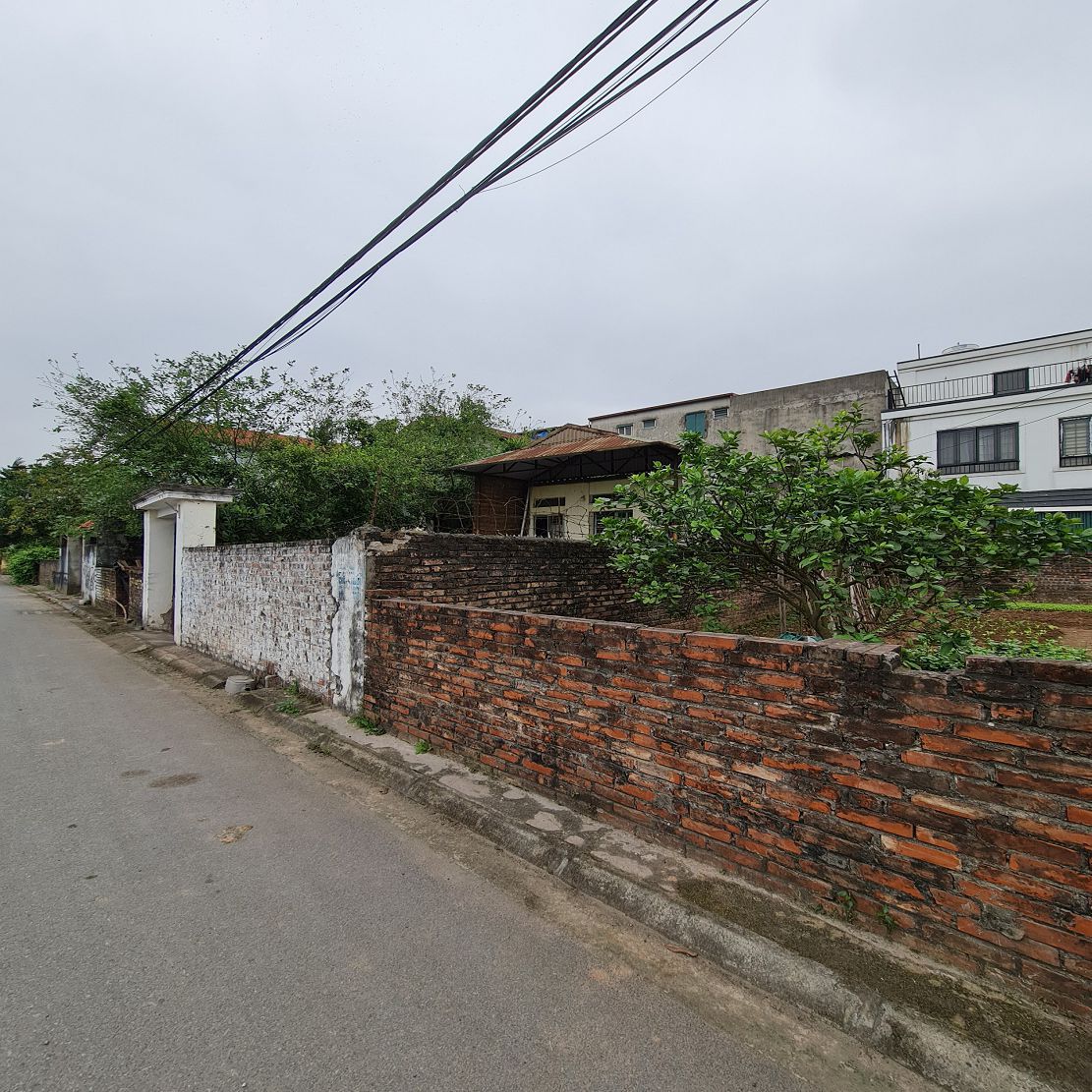 2 tỷ x có 50m2 đất Dương Quang, Gia Lâm, ô tô vào. Lh 0989894845
