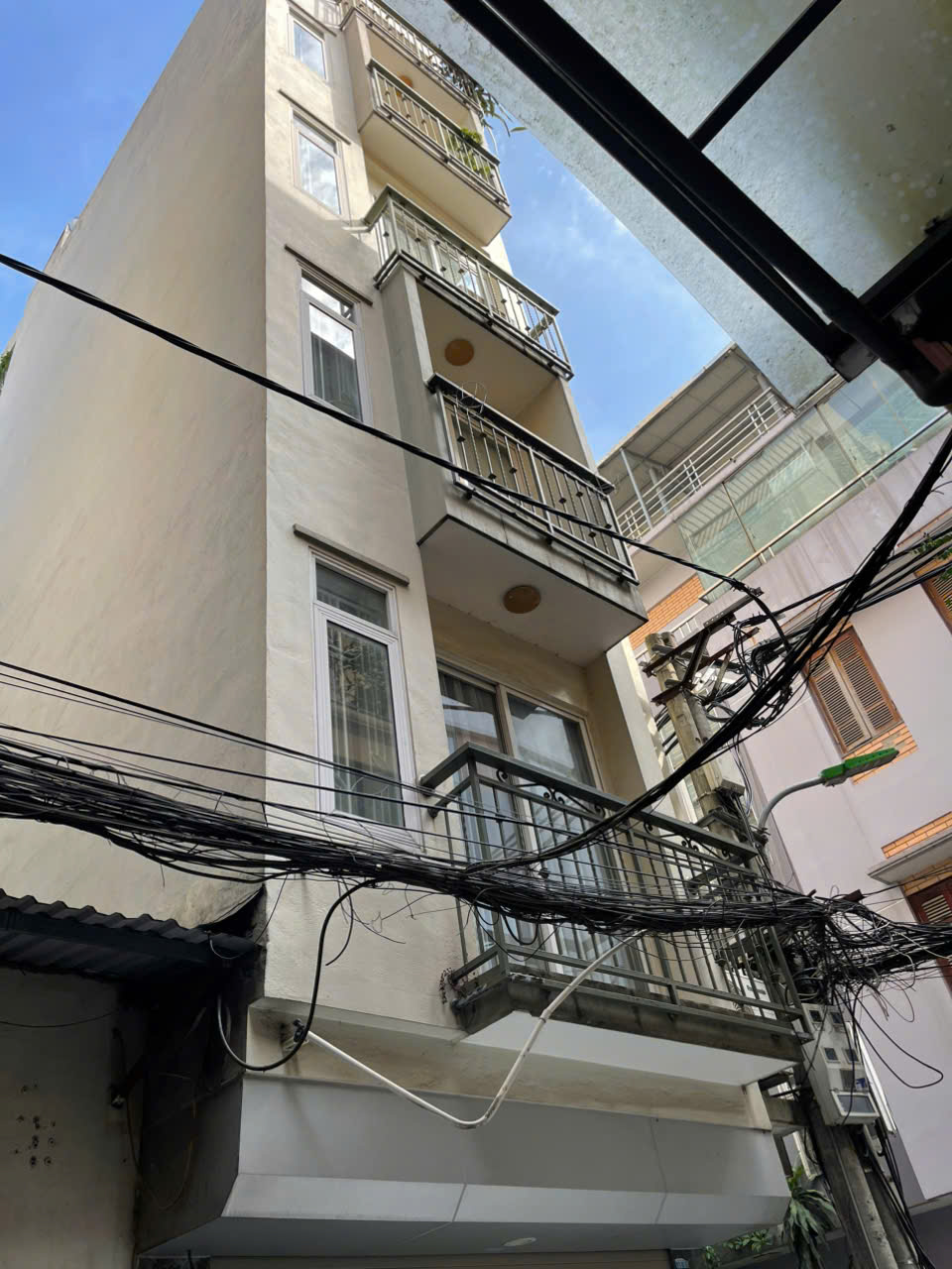 Bán Nhà Xuân La 2 thoáng, 32 m, 5 tầng, oto ngủ trong nhà, nhà đẹp ở ngay!