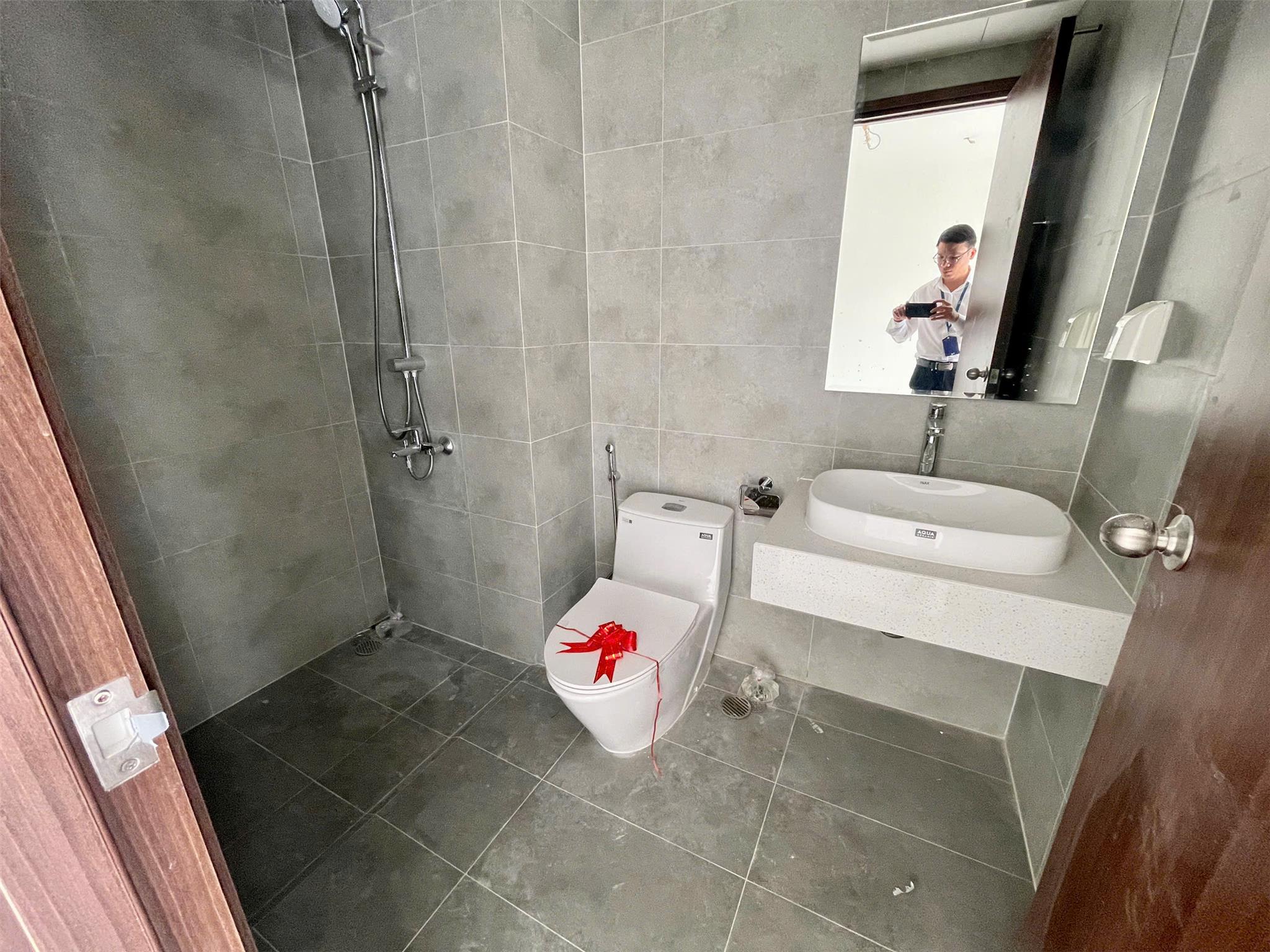 Chính chủ bán gấp căn hộ Sunrise Riverside, 2PN, 54m2, tầng 21, view Nam cực đẹp, Nguyễn Hữu Thọ, Nhà Bè. Giá chỉ 3.3 tỷ – Cơ hội an cư lý tưởng!