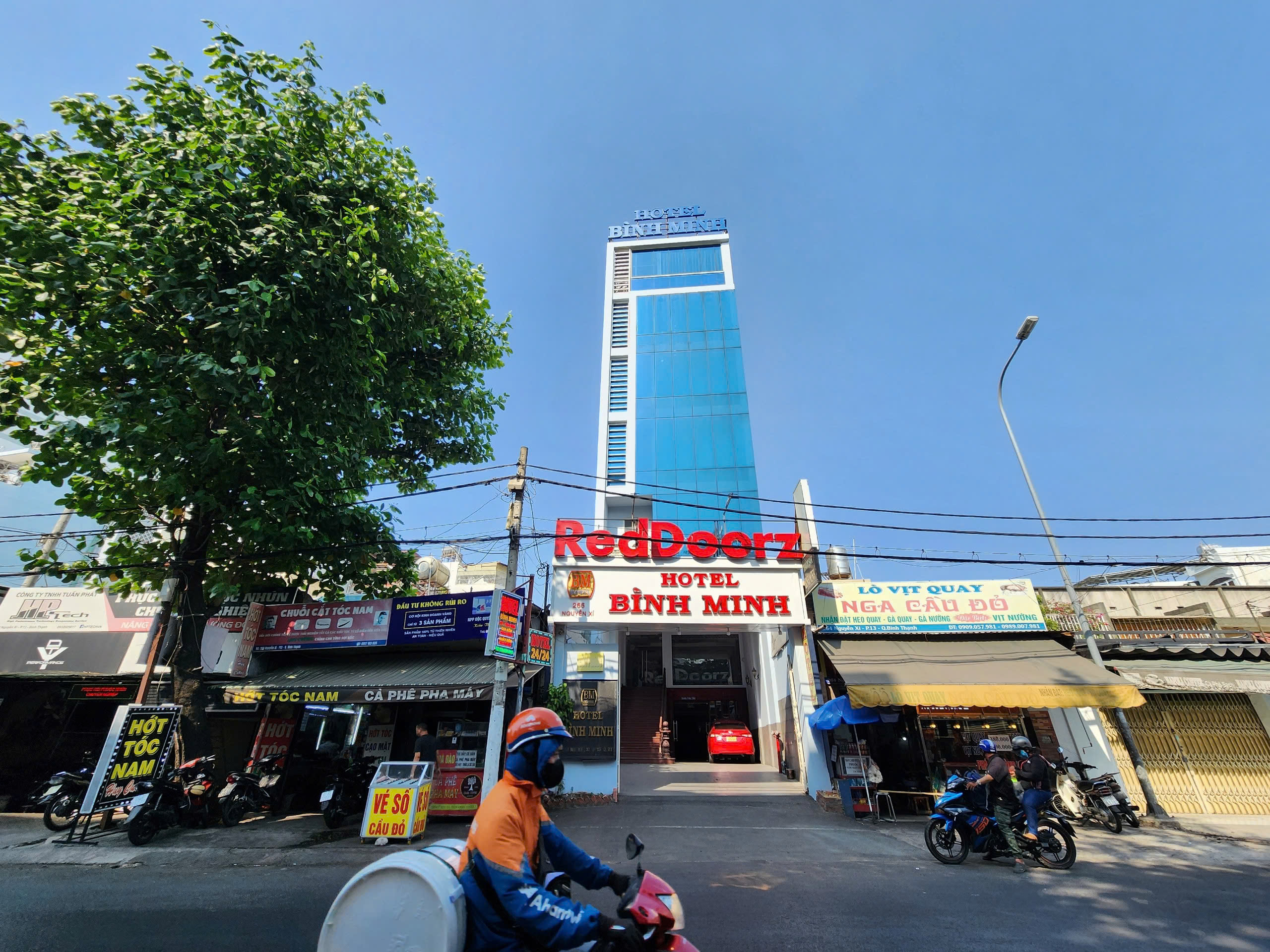Mặt Tiền Nguyễn Xí Bình Thạnh: DT 6x30m, Vị Trí Đẹp, Giá Tốt – Chỉ 65 Tỷ!