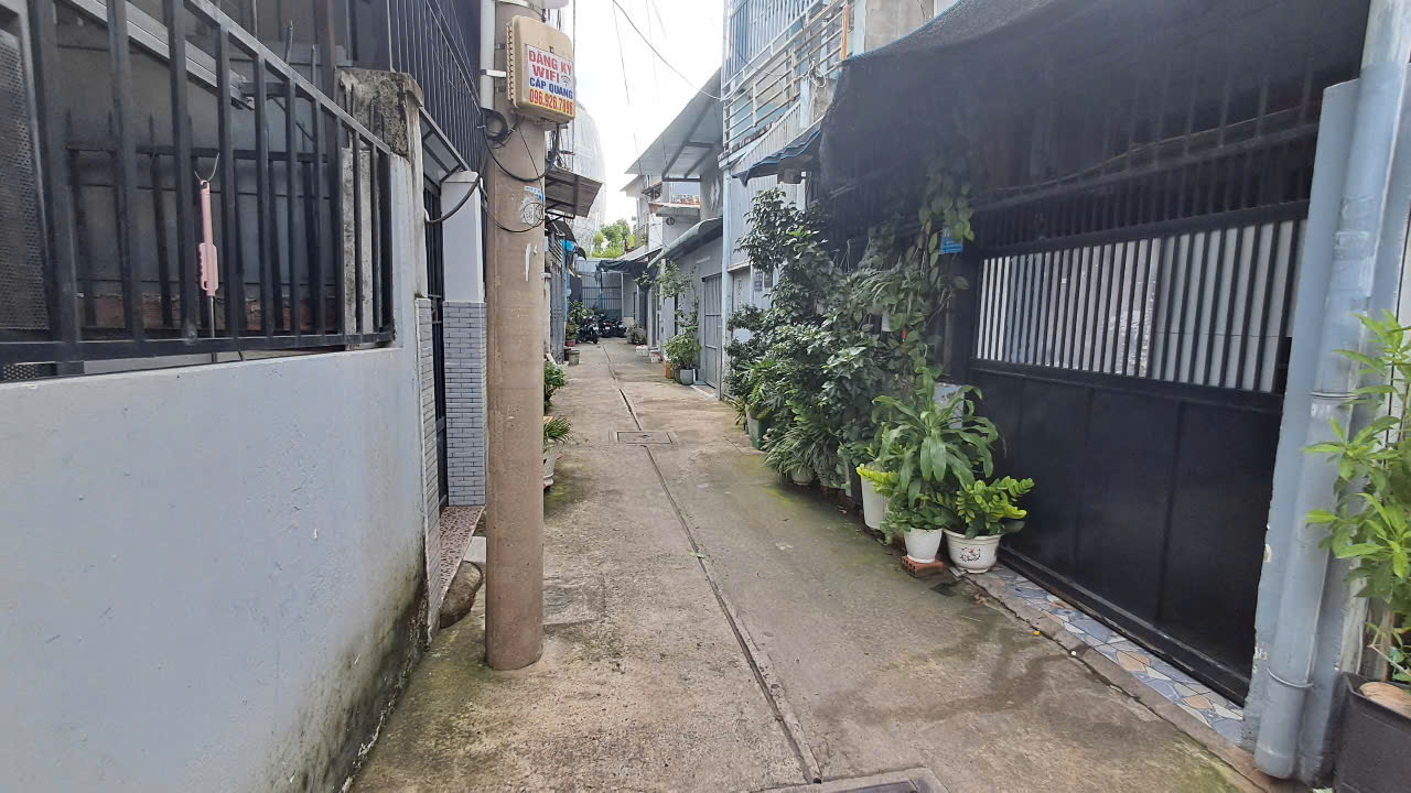 CHỈ 4 TỶ (TL) – BÁN LÔ ĐẤT ĐỐI DIỆN KĐT VẠN PHÚC – SÁT VÁCH CHUNG CƯ URBAN – ĐƯỜNG 6 HIỆP BÌNH PHƯỚC