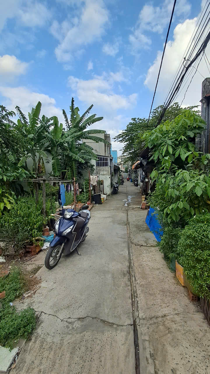 CHỈ 4 TỶ (TL) – BÁN LÔ ĐẤT ĐỐI DIỆN KĐT VẠN PHÚC – SÁT VÁCH CHUNG CƯ URBAN – ĐƯỜNG 6 HIỆP BÌNH PHƯỚC