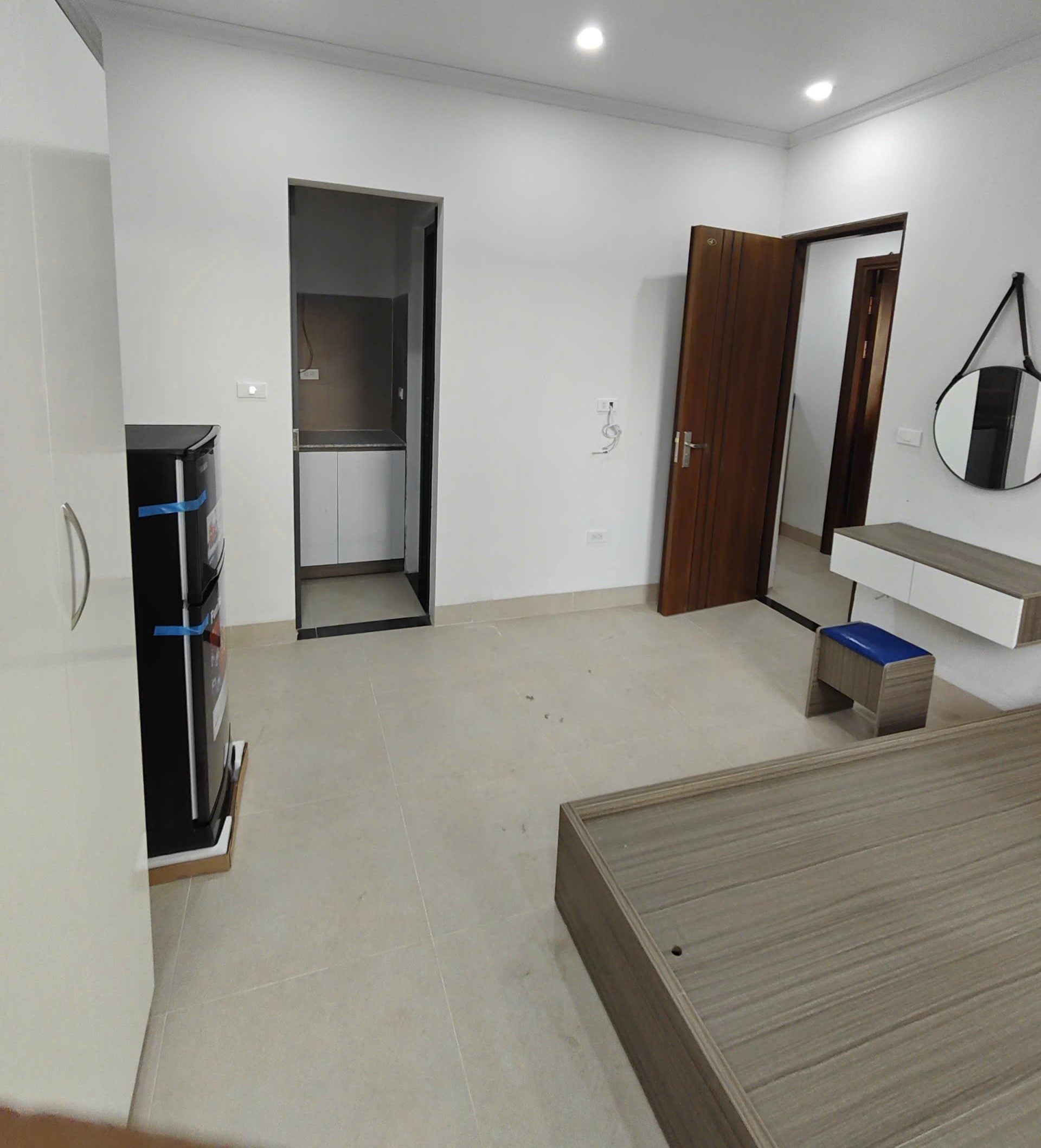 (Cực Hiếm) Căn hộ Studio 28m2 mới khai trương ngõ 58 Trần Bình – Có phòng bếp riêng – Nhận xe điện