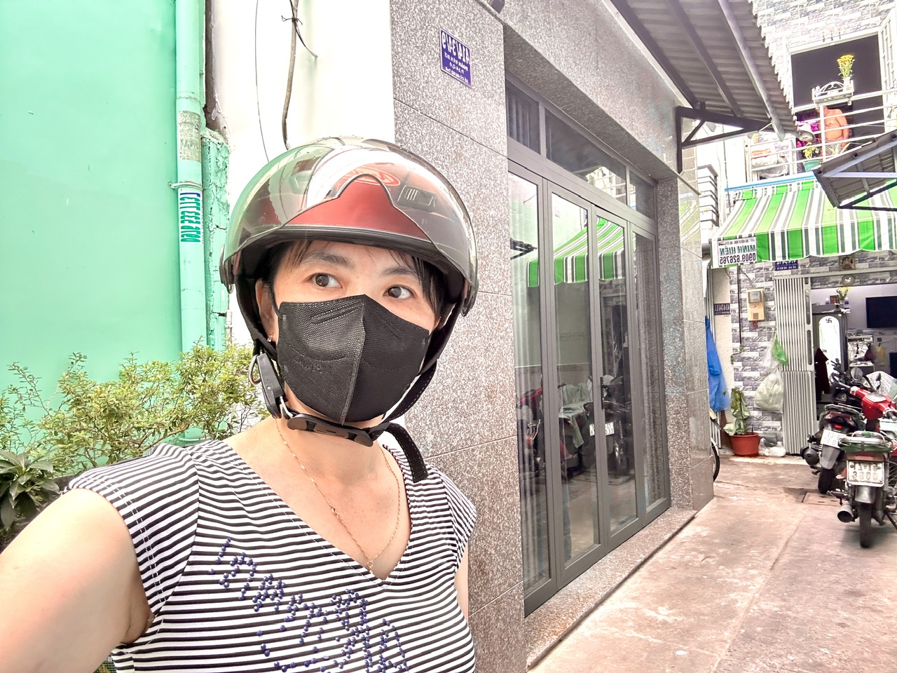 💥💥NHÀ BÁN CHÀO CHỈ HƠN 5 TỶ XÍU – CÓ DT: 55.5 M- NGANG 4.6M- DÀI 12 M-TỌA LẠC ĐƯỜNG ĐOÀN VĂN BƠ THÔNG RA TÔN ĐẢN- NGUYỄN TẤT THÀNH.