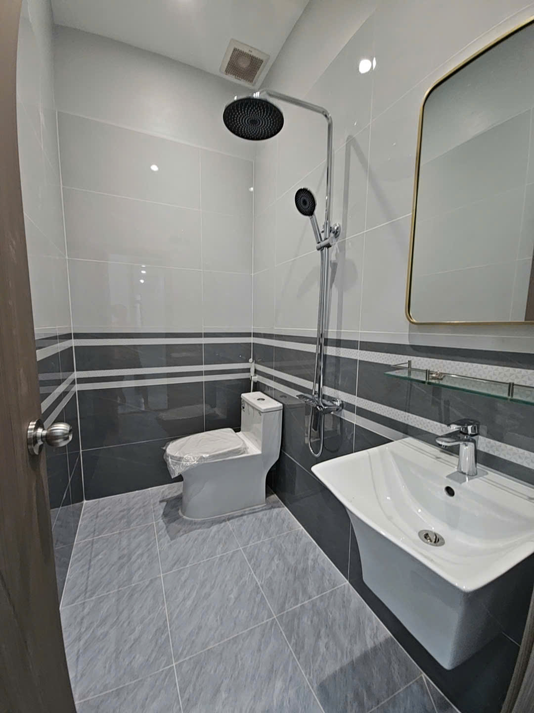1 tỷ Mua 1 lúc 2 căn nhà Sát mặt tiền Q 7 Phú Thuận Phú Mỹ Hưng GIẢM NGAY LỘC 500 TRIỆU