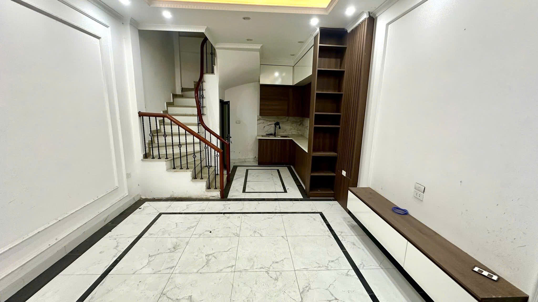 CHỈ 5,2TỶ – ĐẤT VÕ CHÍ CÔNG – OTO ĐỖ CỬA – TẶNG GIẤY PHÉP XÂY DỰNG 6 TẦNG