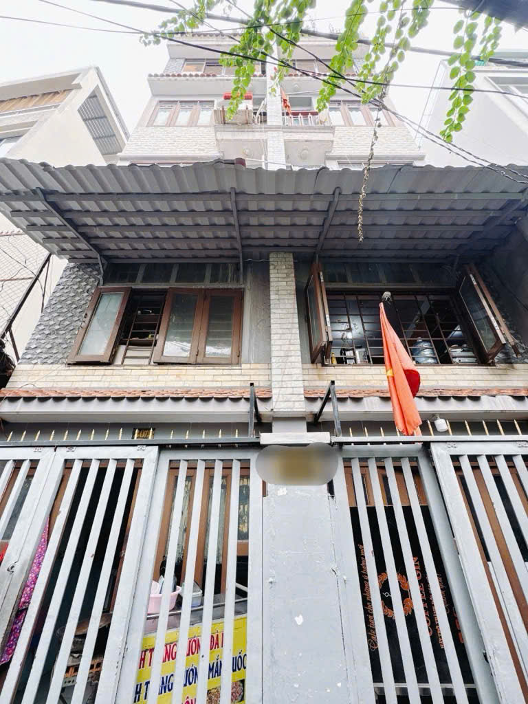 Mặt tiền kinh doanh Dòng tiền 30 triệu tháng Ngang 6.5 x đúc 6 tấm Có 7 tỷ